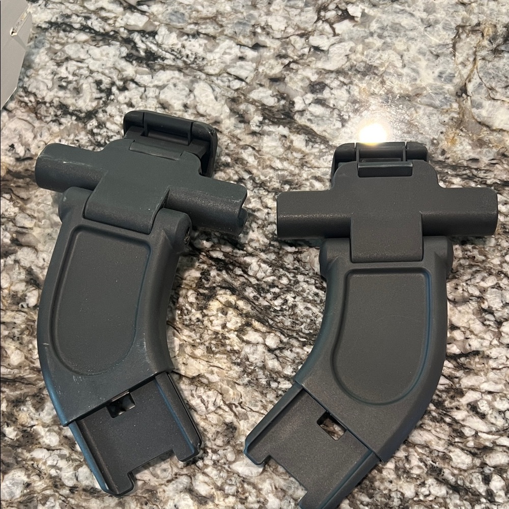 UPPAbaby MINU Black Stroller Adapters for Aria or Mesa Car seat and Bassinet - Picture 2 of 3